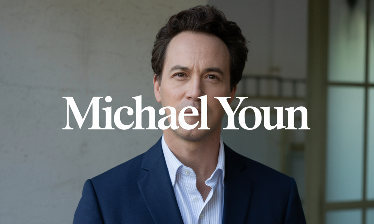 découvrez l'univers de michael youn, acteur, humoriste et chanteur français célèbre pour son énergie débordante et son talent polyvalent.